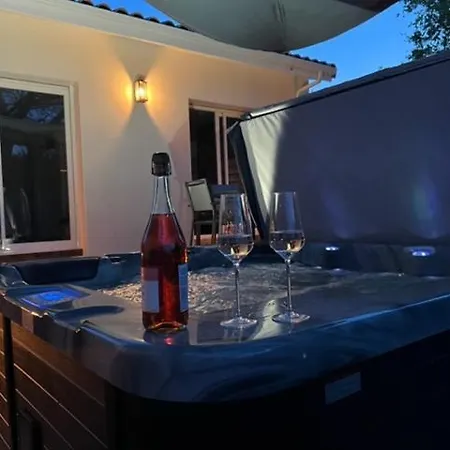 Maison Vue Sur Vignes Avec Spa Jacuzzi Privatif Casa vacanze Cussac-Fort-Medoc